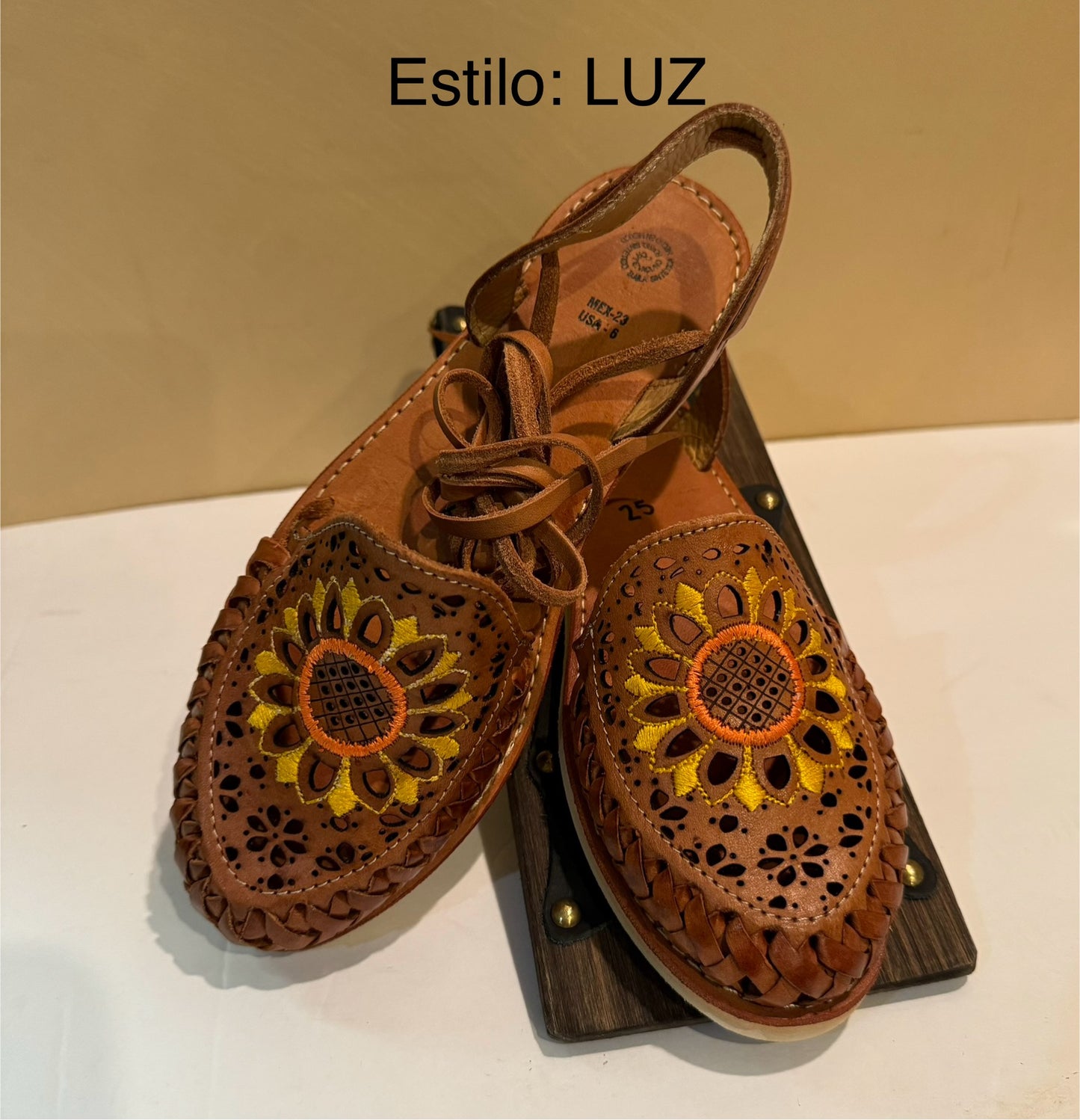 LUZ- Huarache de dama con Girasol